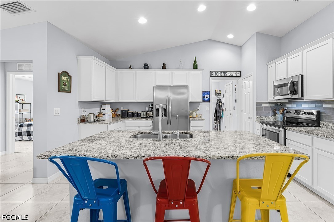 3 Bed Pool Home for Sale in Cape Coral, photo 5