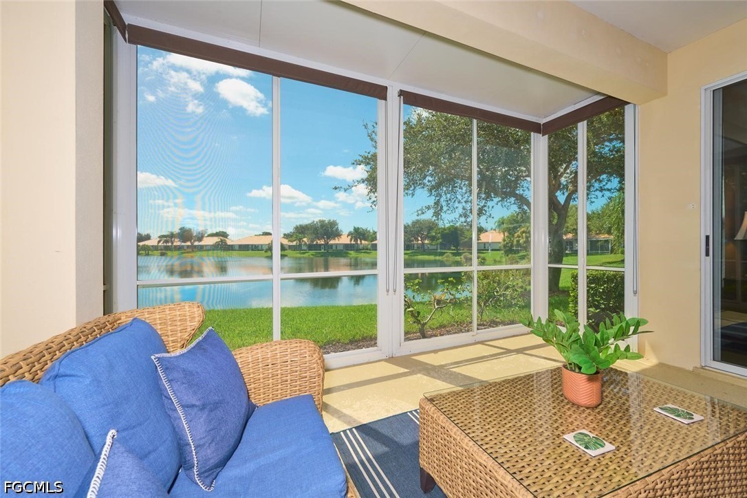 2 Bed Waterfront Home for Sale in Fort Myers, photo 5