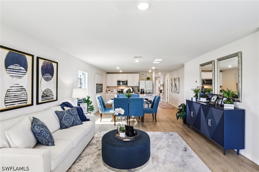 4 Bed SingleFamilyResidence for Sale in Asher Park, photo 5