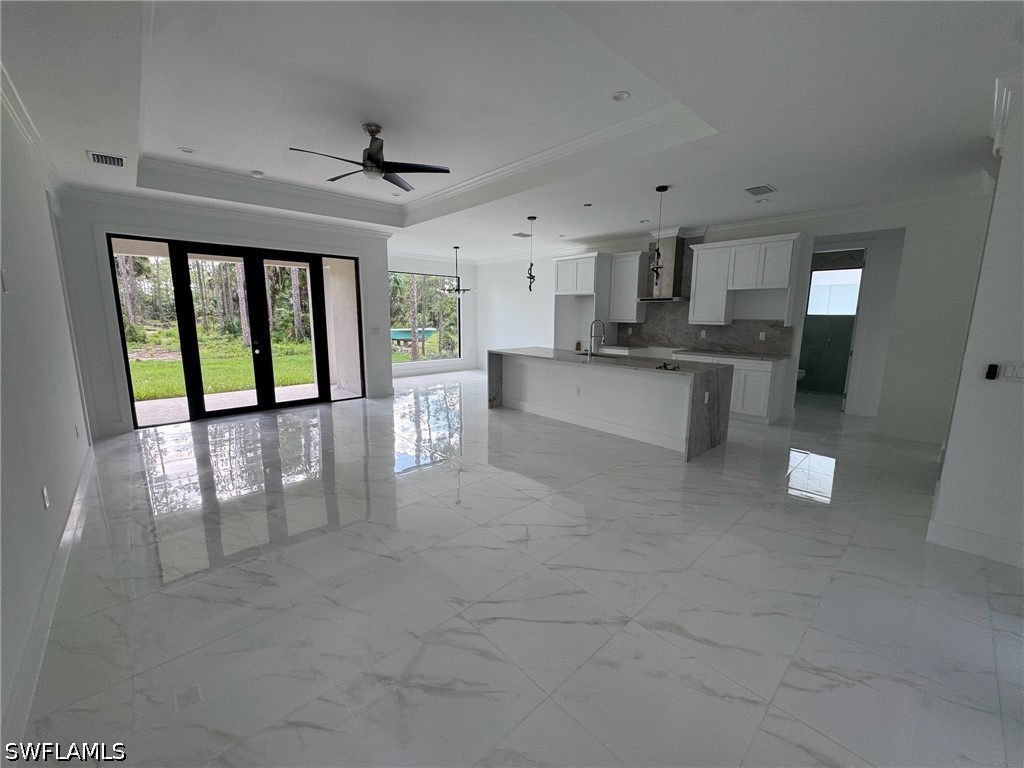 3 Bed SingleFamilyResidence for Sale in Naples, photo 5