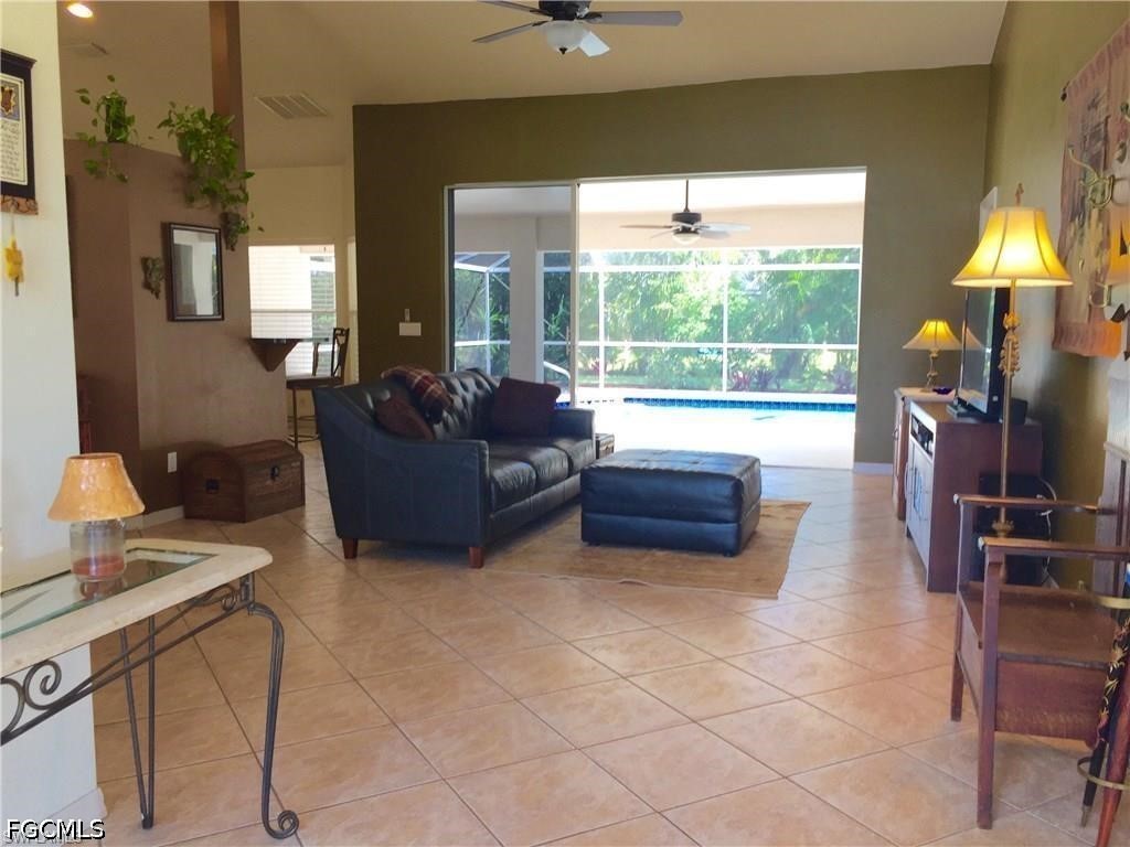 3 Bed Pool Home for Sale in Cape Coral, photo 5