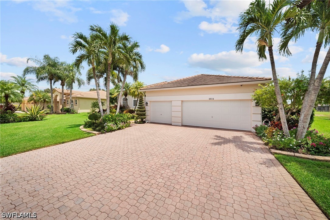 4 Bed Waterfront Home for Sale in Naples, photo 5