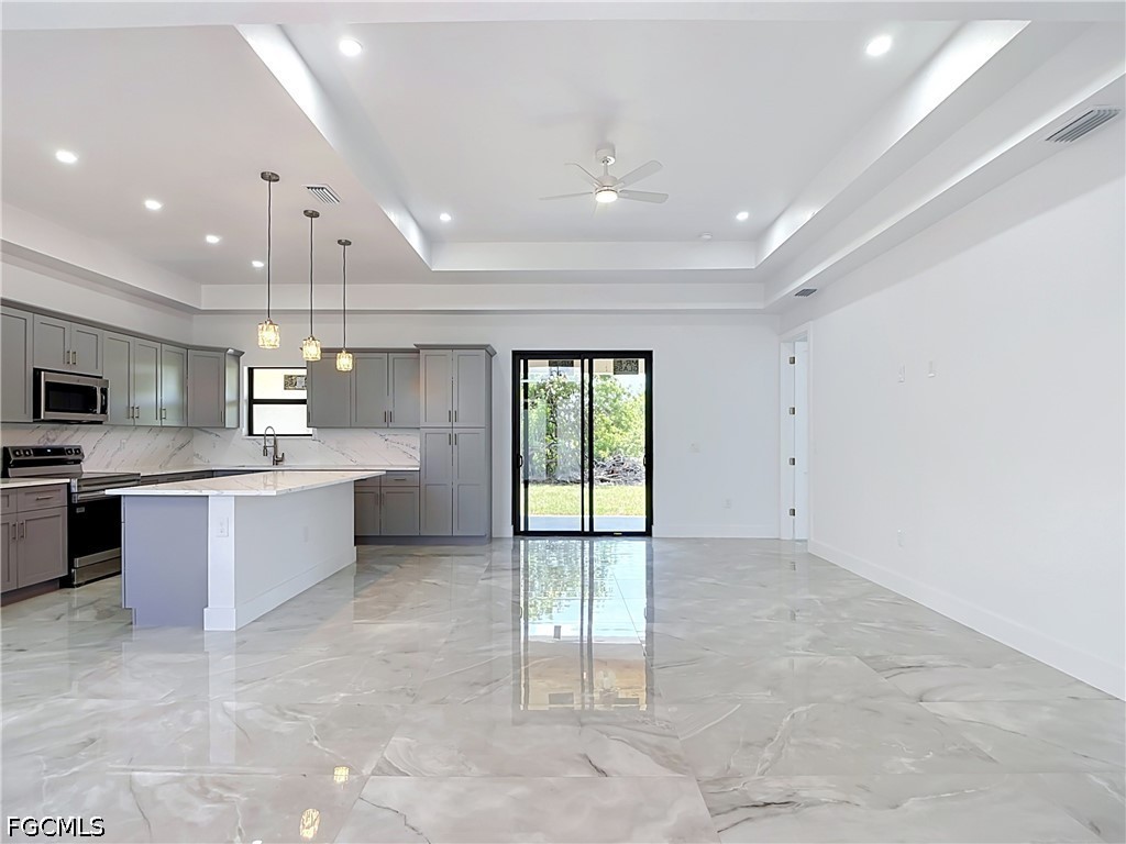 3 Bed Waterfront Home for Sale in Lehigh Acres, photo 5