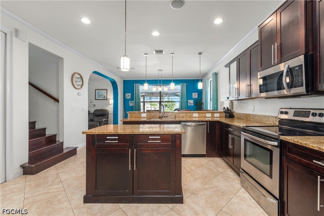 5 Bed Pool Home for Sale in Cape Coral, photo 5
