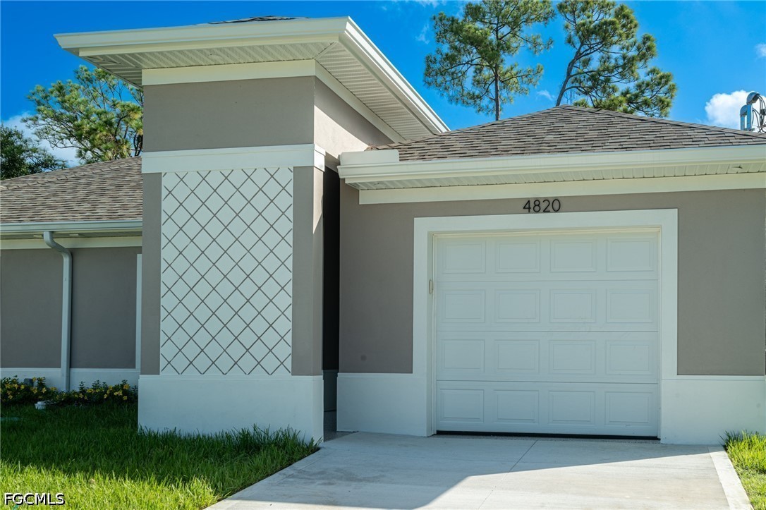3 Bed Waterfront Home for Sale in Lehigh Acres, photo 5