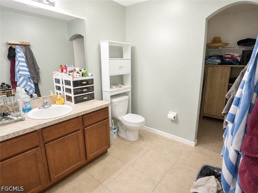 3 Bed SingleFamilyResidence for Sale in Cape Coral, photo 5