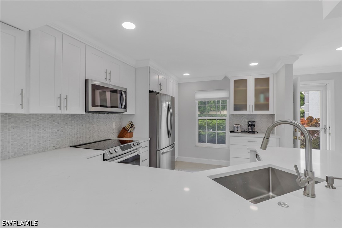 2 Bed Waterfront Home for Sale in Naples, photo 5