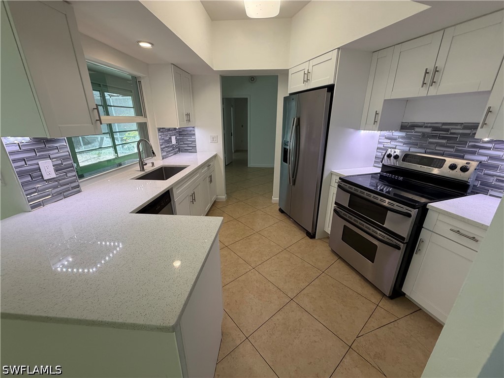 3 Bed SingleFamilyResidence for Sale in Naples, photo 5
