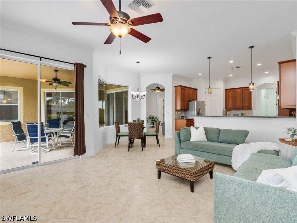 5 Bed Pool Home for Sale in Bella Terra, photo 5