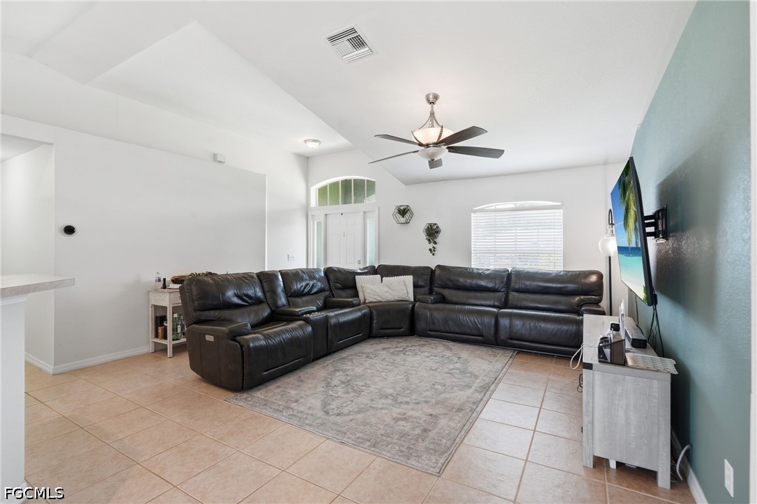 4 Bed SingleFamilyResidence for Sale in Cape Coral, photo 5