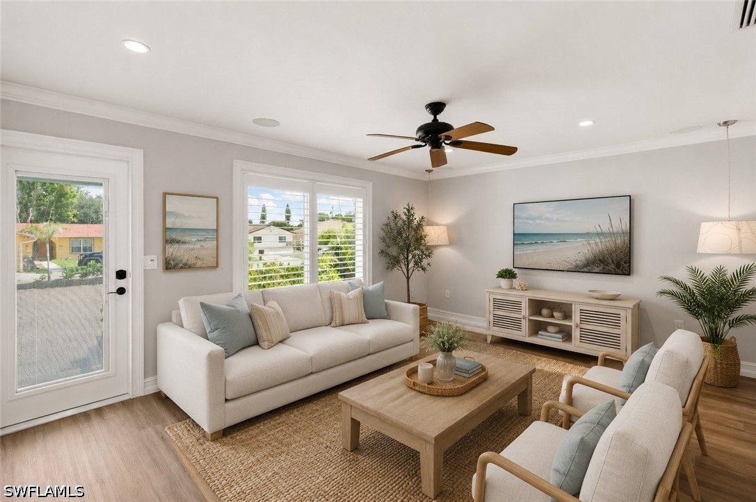 3 Bed Pool Home for Sale in Marco Island, photo 5