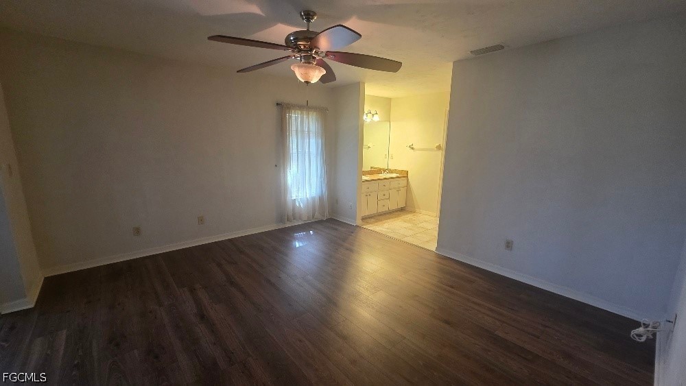 3 Bed SingleFamilyResidence for Sale in Lehigh Acres, photo 5