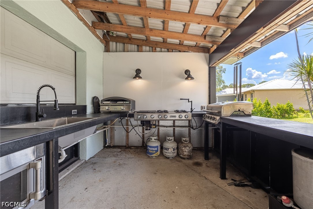 3 Bed SingleFamilyResidence for Sale in Timberbend Subd, photo 5