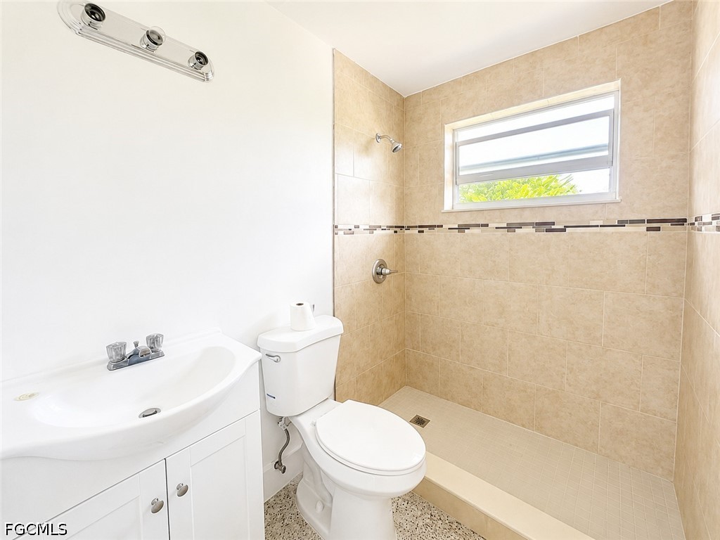 3 Bed SingleFamilyResidence for Sale in Moore Haven, photo 5