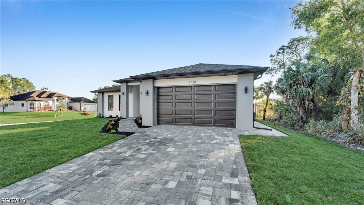 3 Bed SingleFamilyResidence for Sale in Lehigh Acres, photo 5
