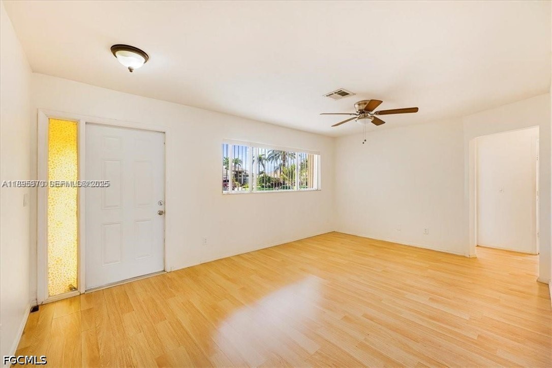 3 Bed Pool Home for Sale in Cape Coral, photo 5