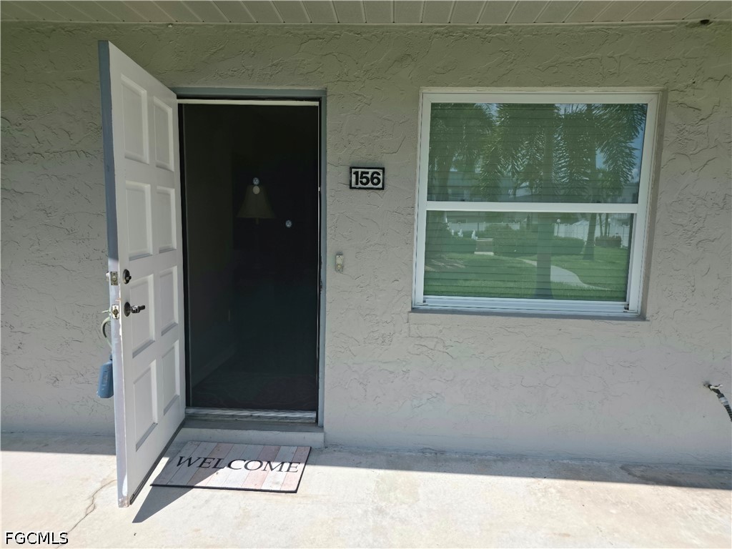1 Bed Pool Home for Sale in Fort Myers, photo 5