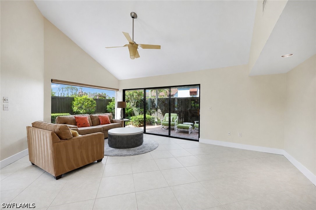 2 Bed Pool Home for Sale in Bay Villas, photo 5