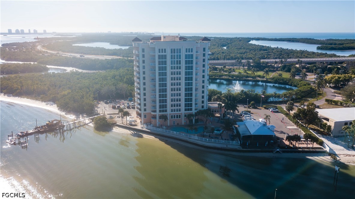 1 Bed Waterfront Home for Sale in Bonita Springs, photo 5