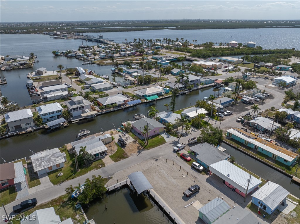 2 Bed Waterfront Home for Sale in Matlacha, photo 41