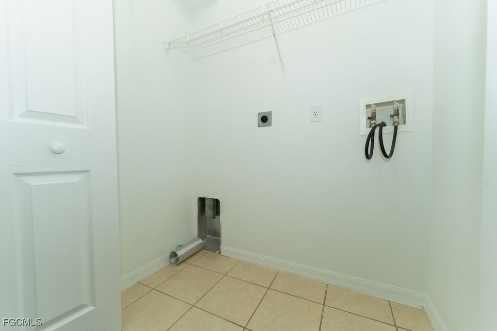 3 Bed Townhouse for Sale in Lakewood Village, photo 41