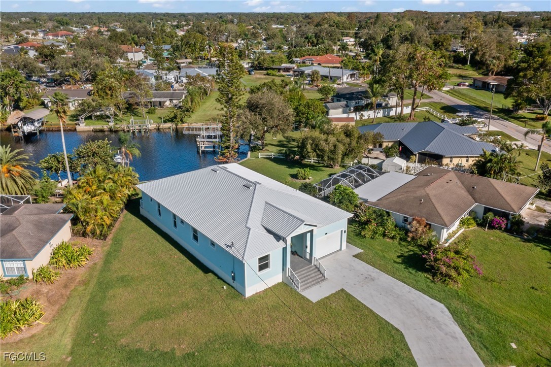 3 Bed Waterfront Home for Sale in Fort Myers, FL — photo 41