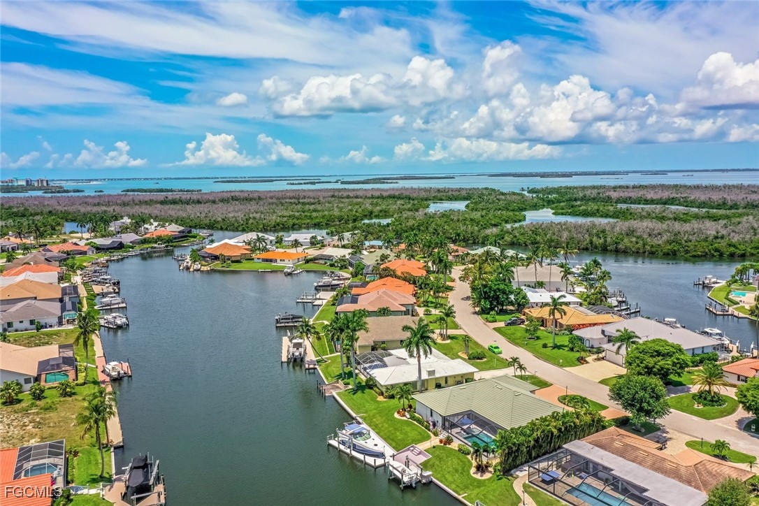 3 Bed Pool Home for Sale in Palm Acres, photo 41