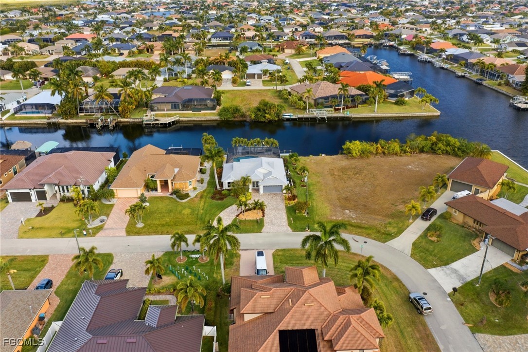 3 Bed Pool Home for Sale in Cape Coral, photo 41