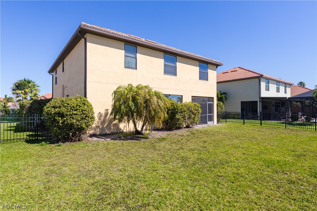 6 Bed Waterfront Home for Sale in Fort Myers, FL, $429,000 — photo 41