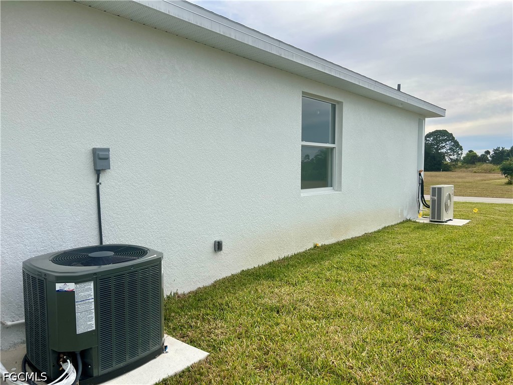 3 Bed Attached for Sale in Mirror Lakes, FL, $250,000 — photo 41