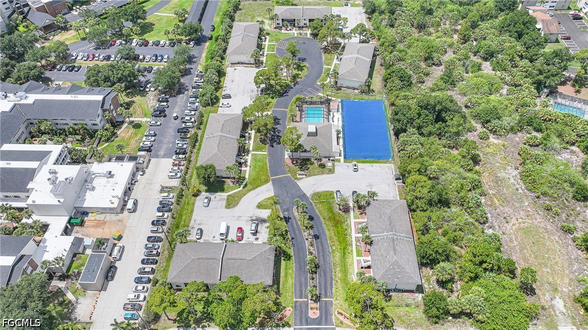 2 Bed Condominium for Sale in Westchester, photo 41