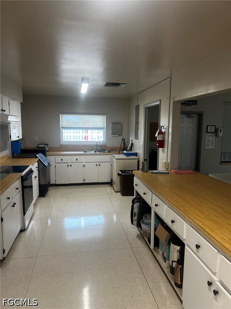 2 Bed ManufacturedHome for Sale in Tamiami Village, FL — photo 41