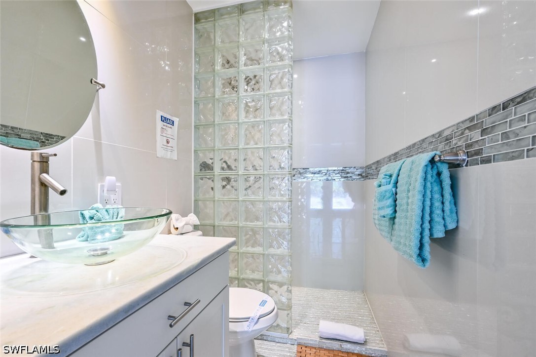 3 Bed SingleFamilyResidence for Sale in Naples, FL, $5,500 — photo 41
