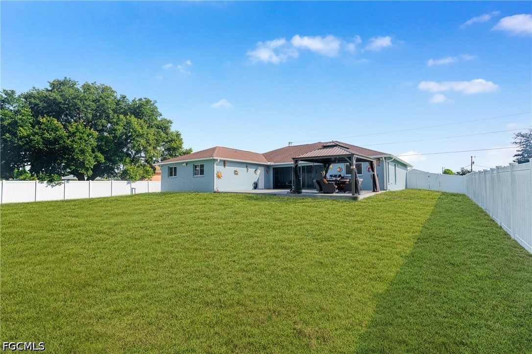 4 Bed SingleFamilyResidence for Sale in Mirror Lakes, FL — photo 41