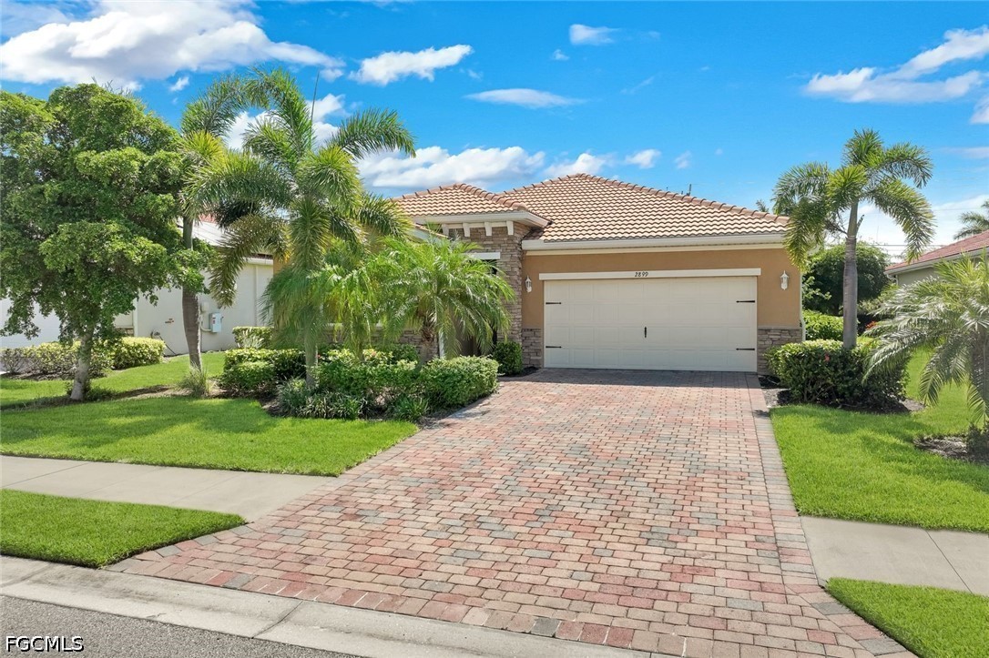 3 Bed SingleFamilyResidence for Sale in Sunset Pointe, FL — photo 41
