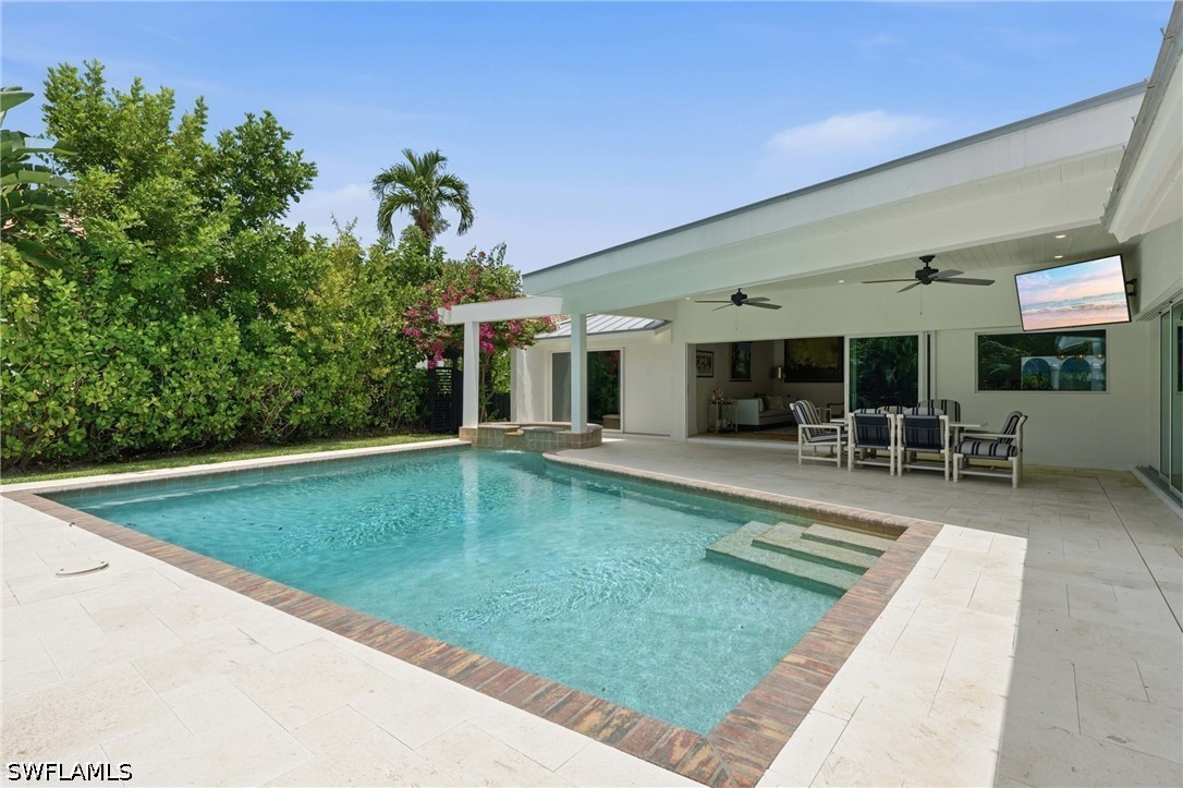4 Bed Pool Home for Sale in Park Shore, photo 41