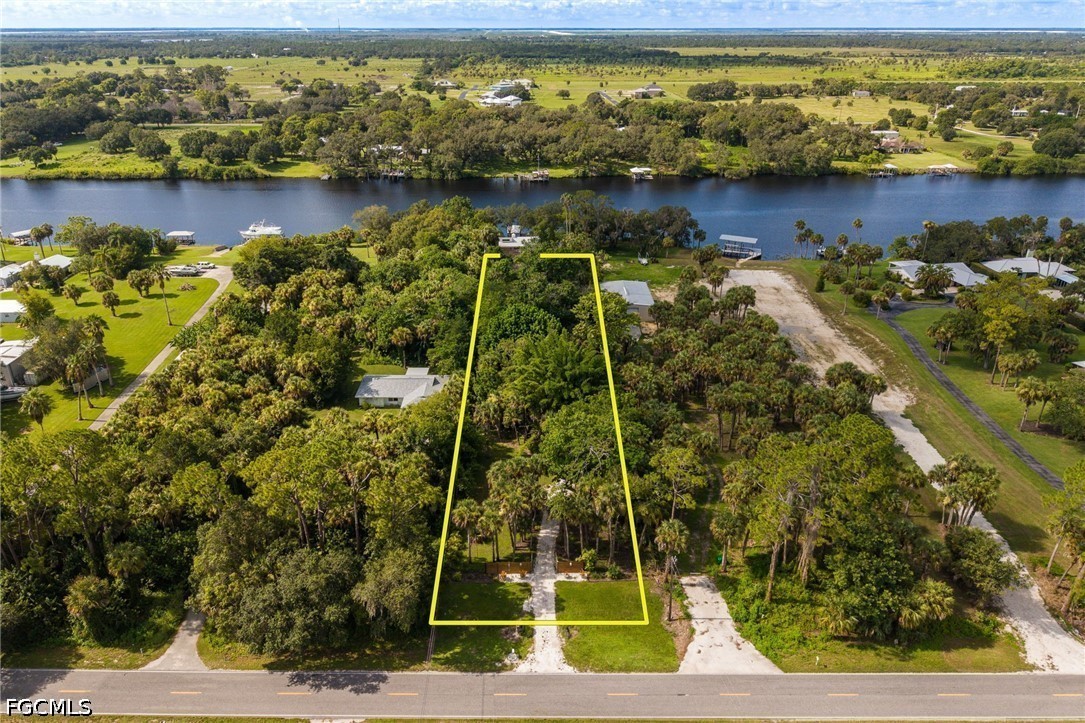 4 Bed Waterfront Home for Sale in Labelle, photo 41