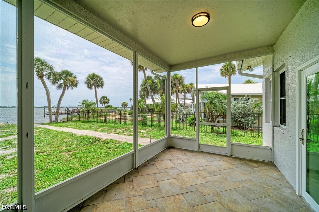3 Bed Waterfront Home for Sale in Englewood, photo 41
