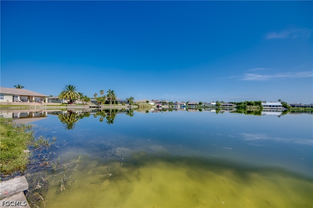 2 Bed Waterfront Home for Sale in Cape Coral, photo 41