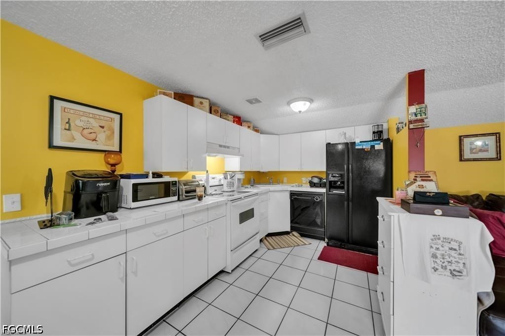 5 Bed SingleFamilyResidence for Sale in North Fort Myers, photo 41