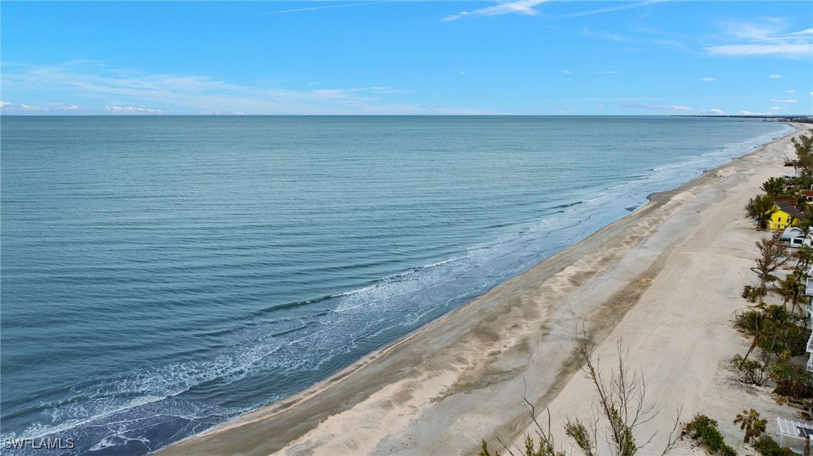 2 Bed Waterfront Home for Sale in Captiva, FL, $899,000 — photo 42