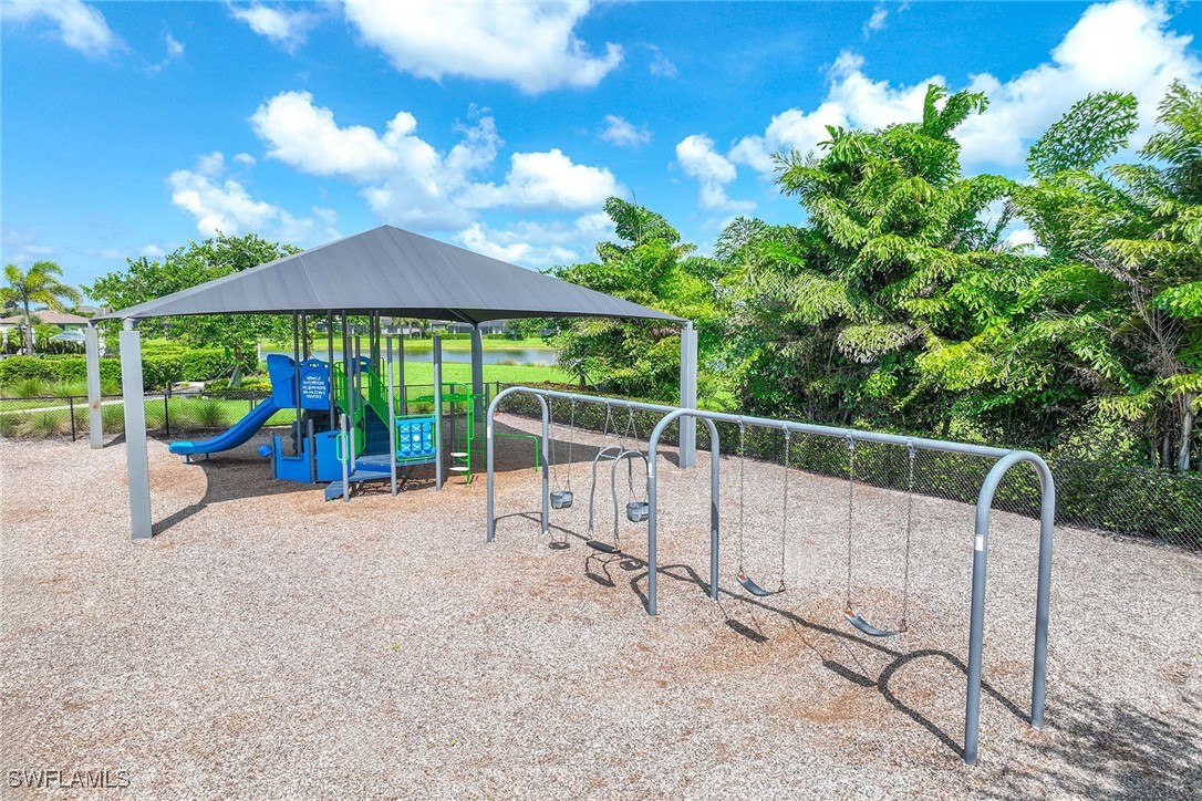 3 Bed SingleFamilyResidence for Sale in Westbrook, photo 42