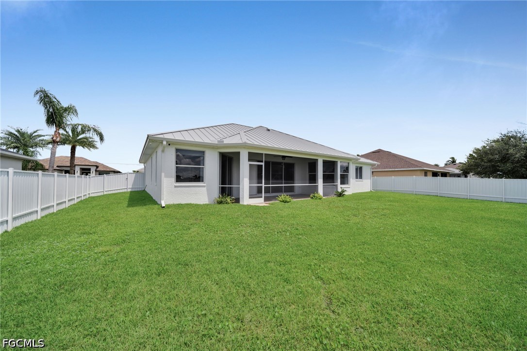 3 Bed SingleFamilyResidence for Sale in Cape Coral, photo 42