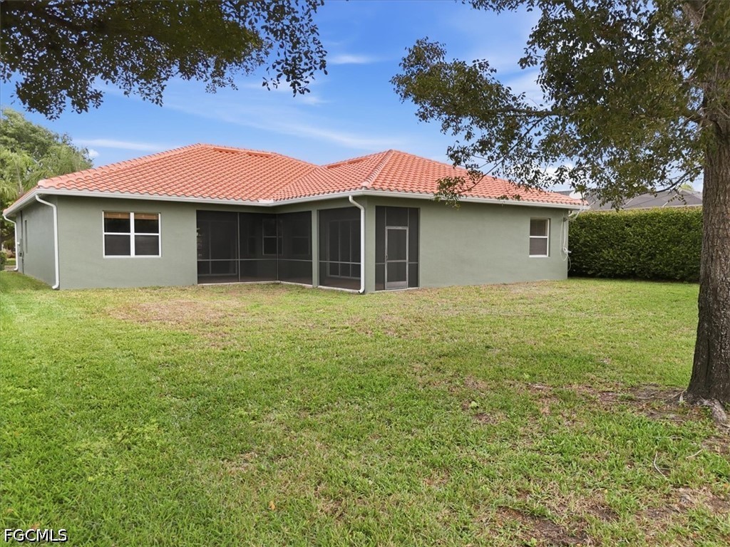 4 Bed SingleFamilyResidence for Sale in Stoneybrook, photo 42
