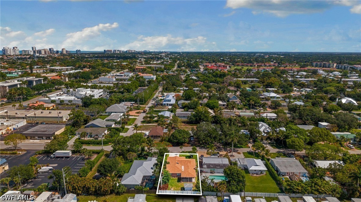 3 Bed SingleFamilyResidence for Sale in Naples, photo 42