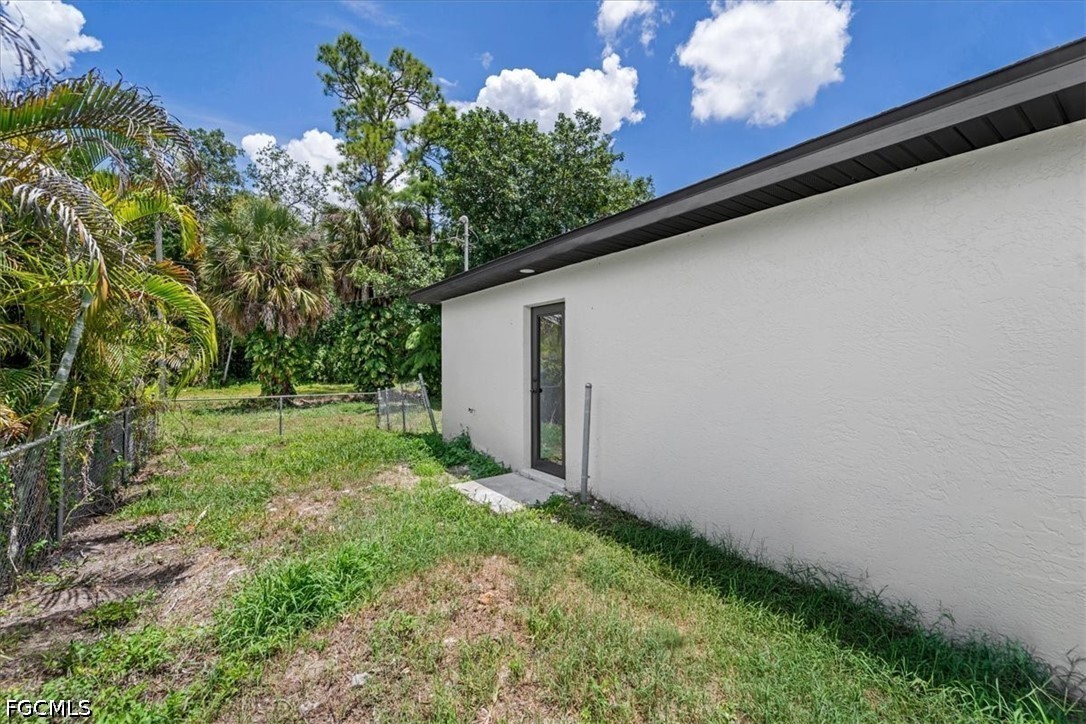 3 Bed SingleFamilyResidence for Sale in Fort Myers, photo 42