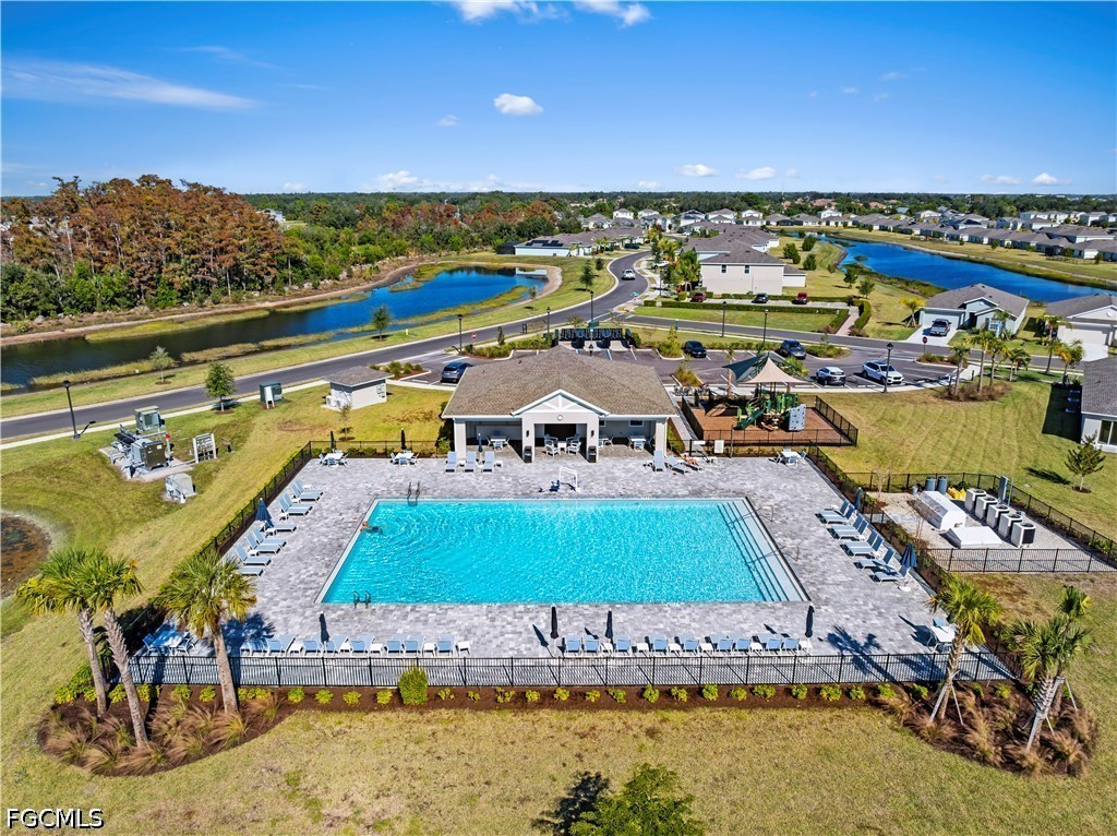 5 Bed SingleFamilyResidence for Sale in Savanna Lakes, FL — photo 42