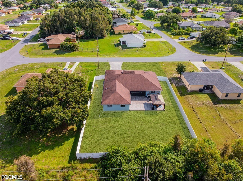 4 Bed SingleFamilyResidence for Sale in Mirror Lakes, FL — photo 42