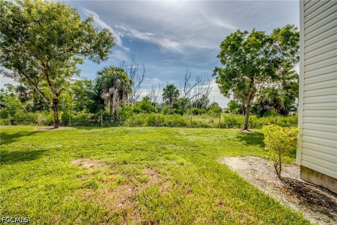 2 Bed Condominium for Sale in Coral Cove, photo 42