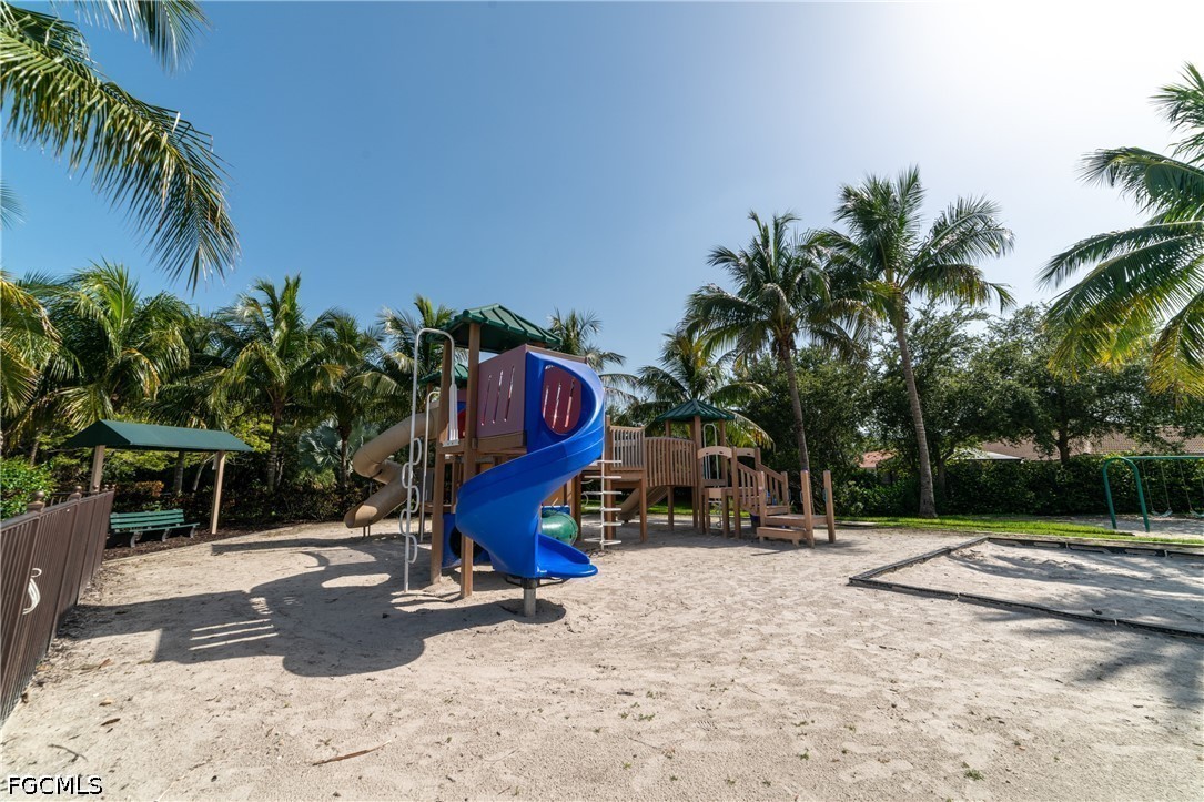3 Bed SingleFamilyResidence for Sale in North Fort Myers, photo 42